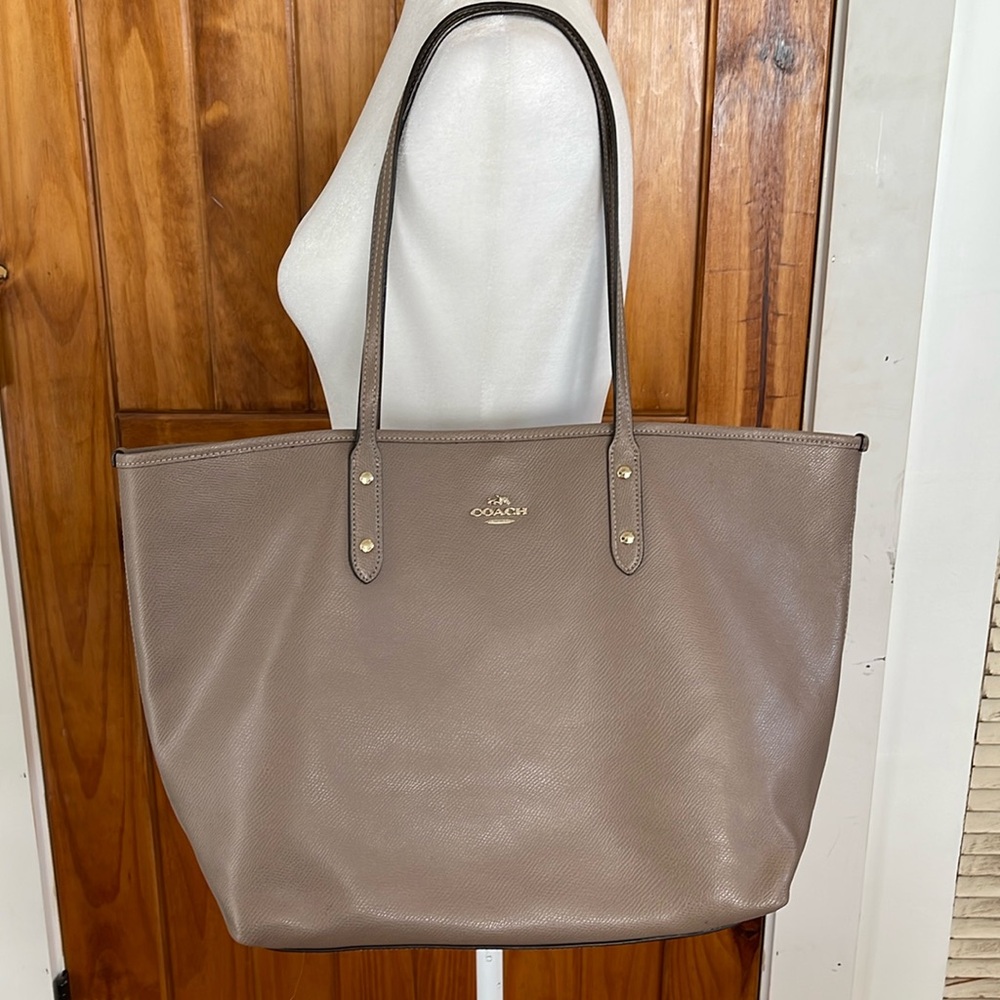 Coach City Tote Bag Taupe saffiano Leather